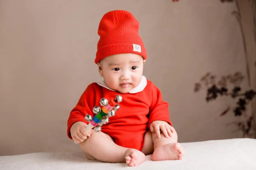 盐城宝宝几个月戴银手镯好 盐城宝宝几个月戴银手镯好